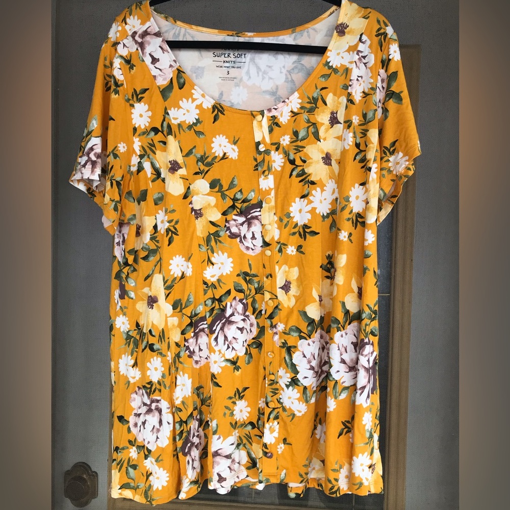 Torrid Woman’s Plus size Blouse SZ 3